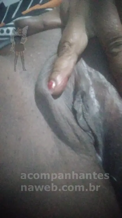 pequenina do prazer virtual abrindo a buzeta